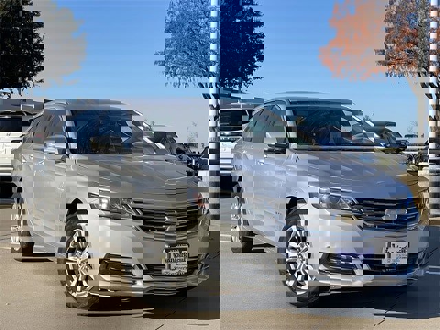Used 2018 Chevrolet Impala LT image 2