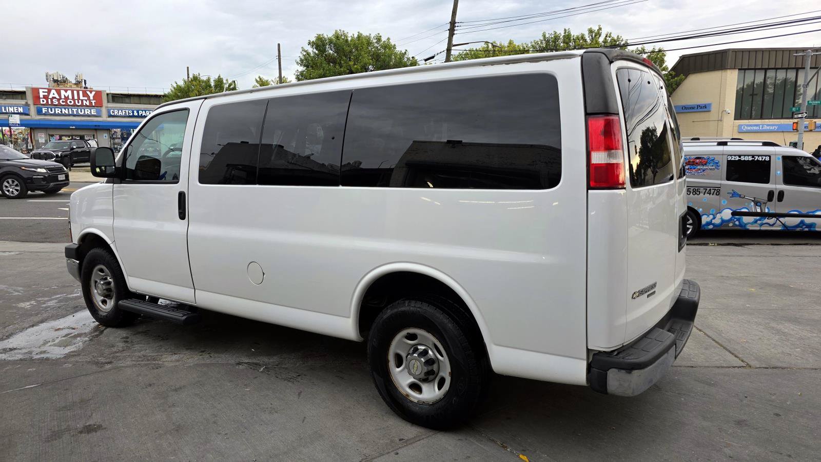 Used 2014 Chevrolet Express 3500 LT w/ LT Preferred Equipment Group RWD image 7