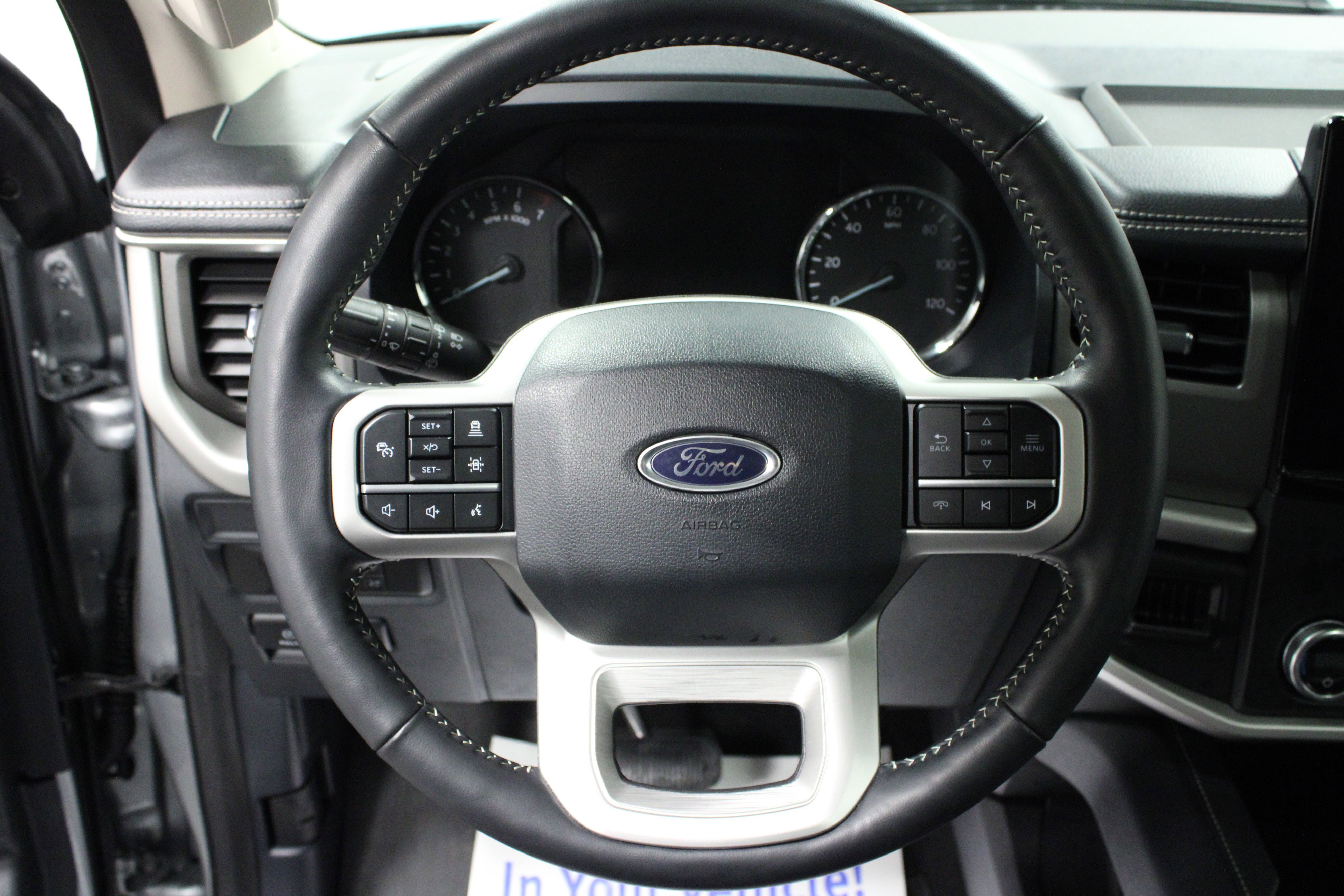 Used 2024 Ford Expedition XLT image 18