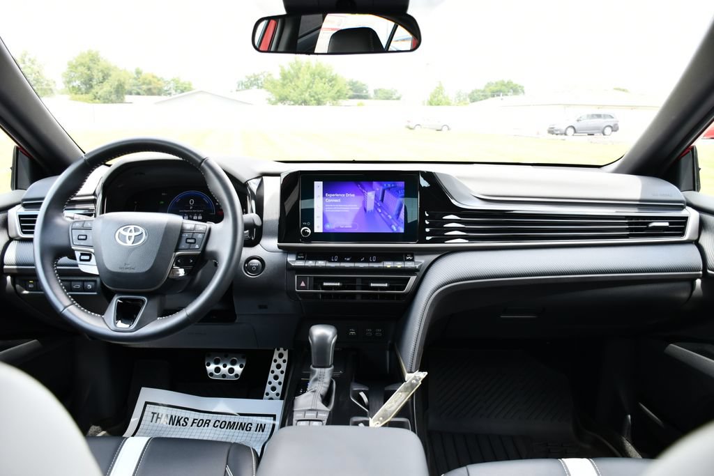 Used 2025 Toyota Camry SE FWD image 21