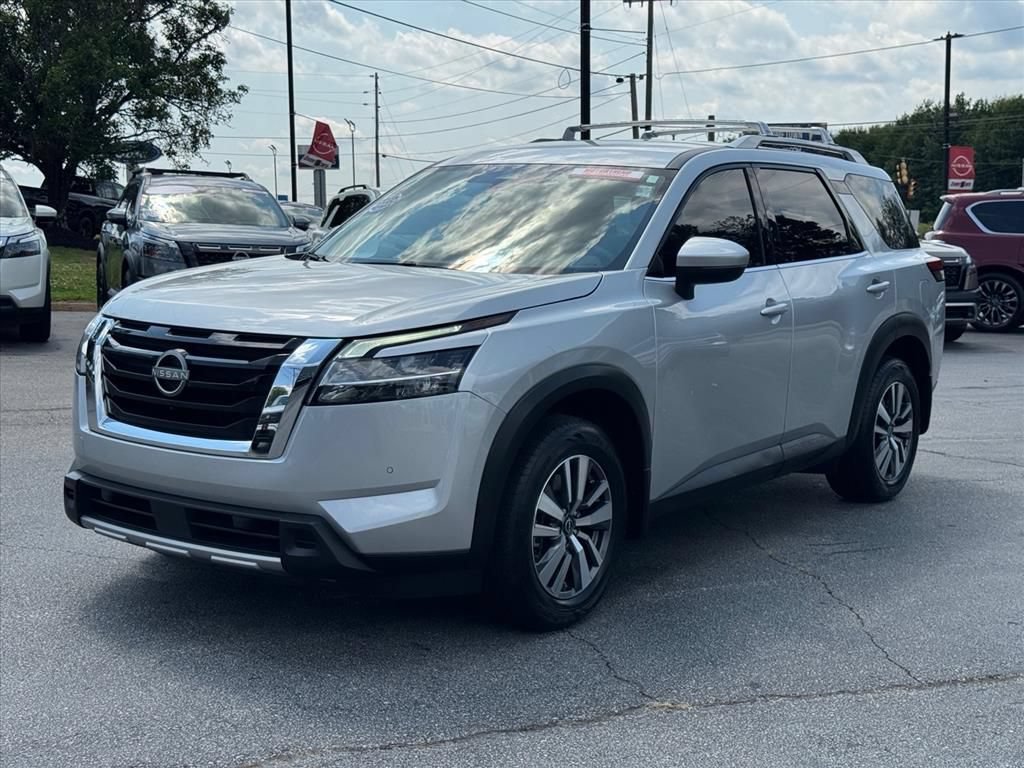 Certified 2024 Nissan Pathfinder SL AWD/4WD image 7