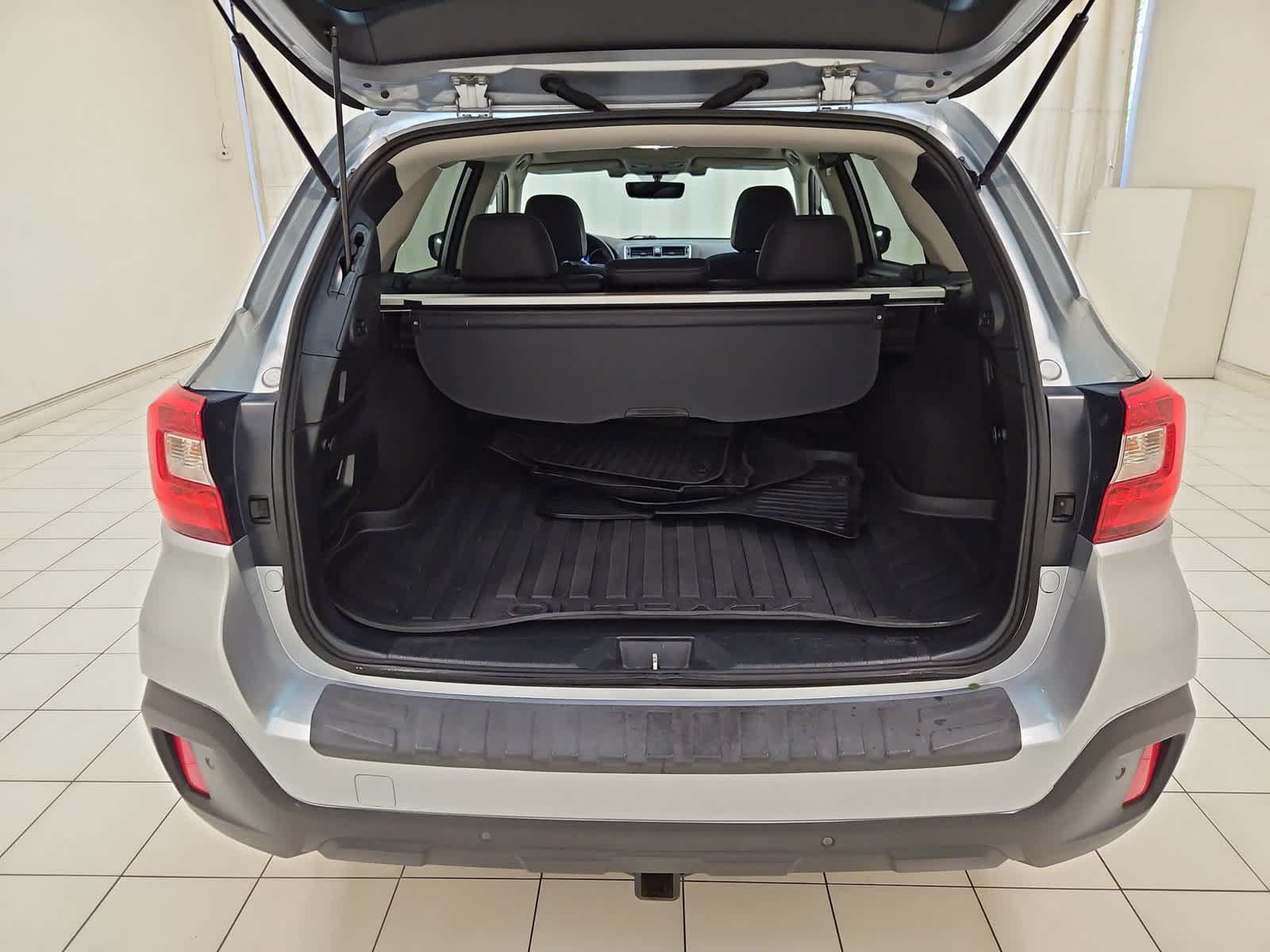 Used 2018 Subaru Outback 2.5i Limited AWD/4WD image 24