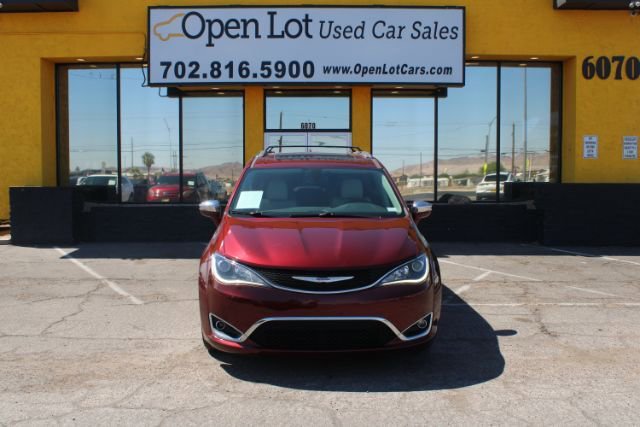 Used 2020 Chrysler Pacifica Limited FWD image 3