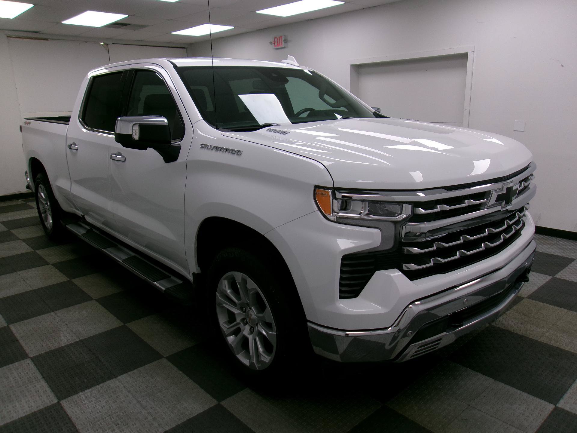 Used 2022 Chevrolet Silverado 1500 LTZ w/ Max Trailering Package AWD/4WD image 15