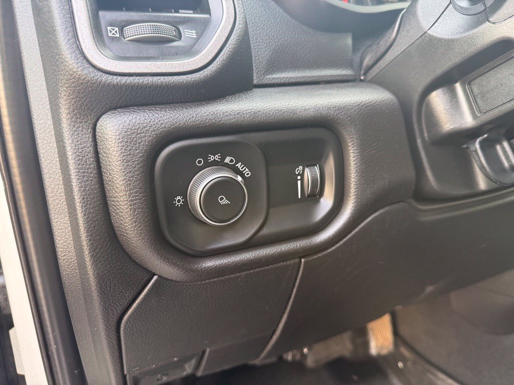 Used 2022 RAM 2500 Tradesman AWD/4WD image 35