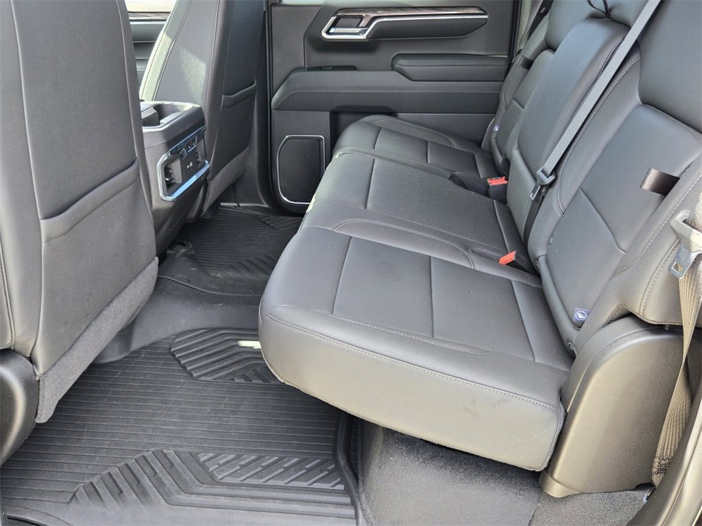 Used 2025 Chevrolet Silverado 1500 LTZ image 11