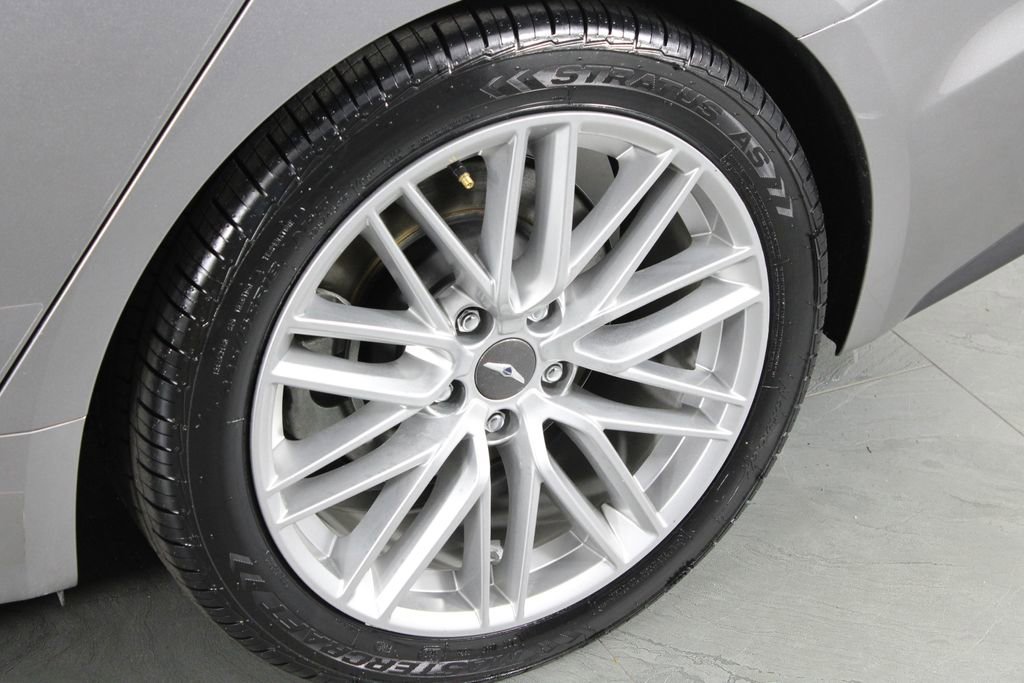 Used 2020 Genesis G70 2.0T w/ Elite Package image 12