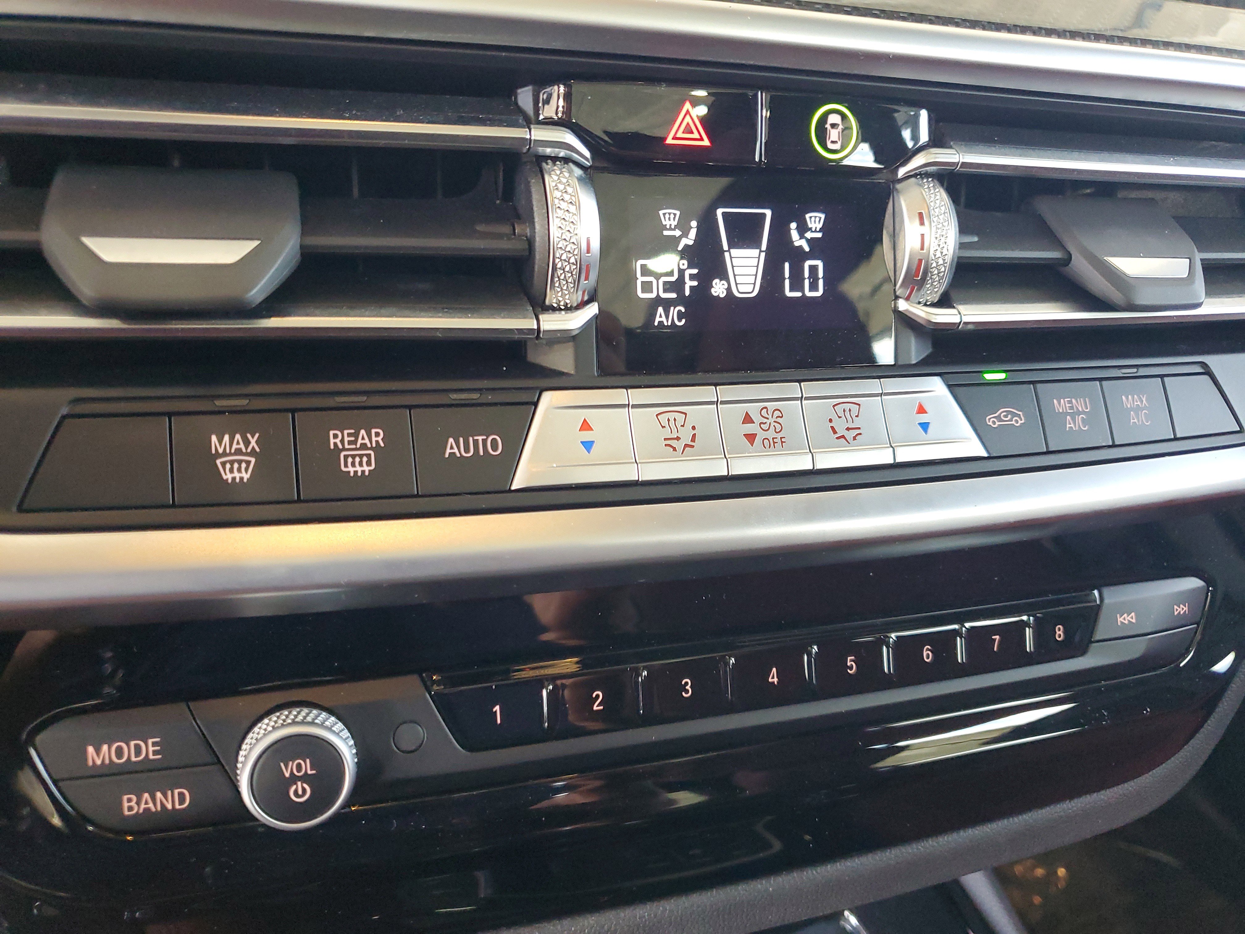 Used 2024 BMW X3 M40i w/ Parking Assistance Package image 27