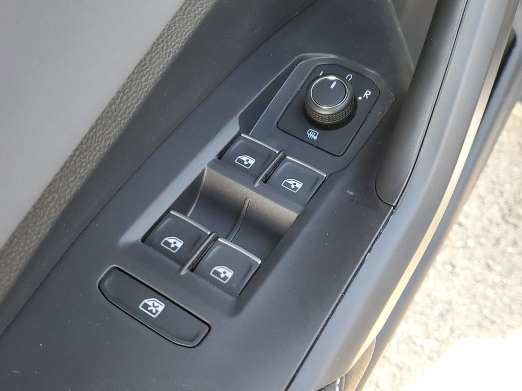 New 2026 Volkswagen Jetta SE FWD image 23