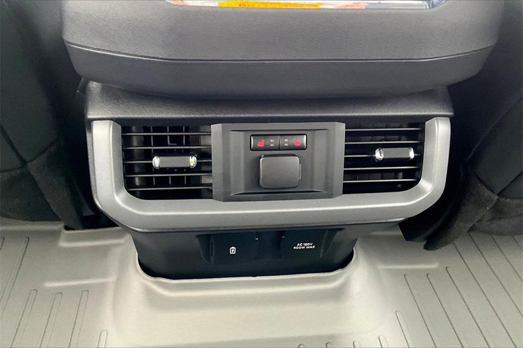 Used 2024 Ford F150 Lariat w/ Equipment Group 502A High image 34