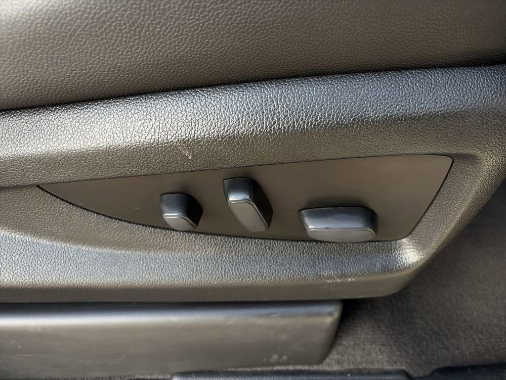 Used 2020 Chevrolet Suburban Premier AWD/4WD image 21