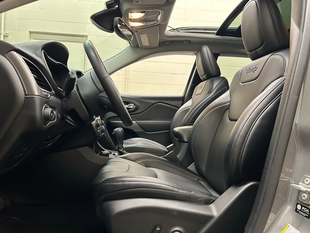 Used 2022 Jeep Cherokee Limited image 7