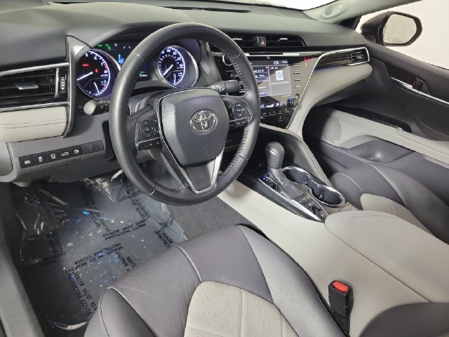 Used 2018 Toyota Camry XLE w/ Audio Package FWD image 18