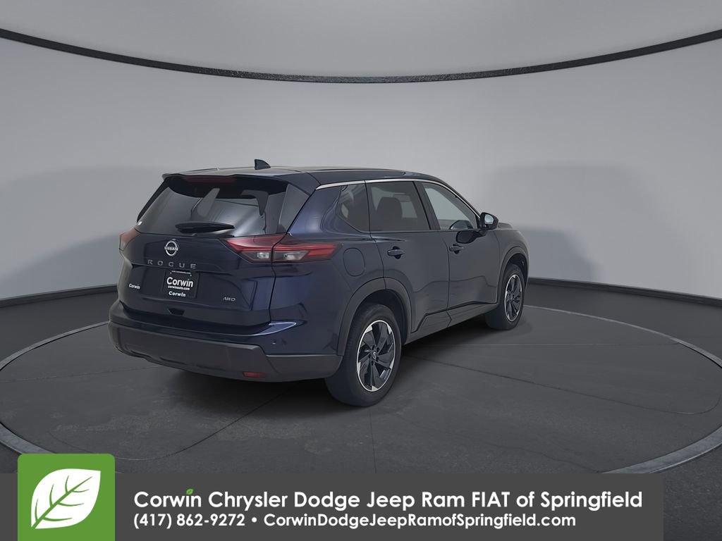 Used 2025 Nissan Rogue SV AWD/4WD image 14
