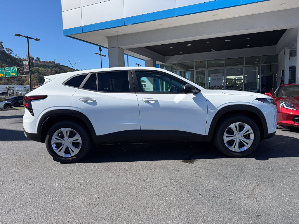 New 2026 Chevrolet Trax LS FWD image 5