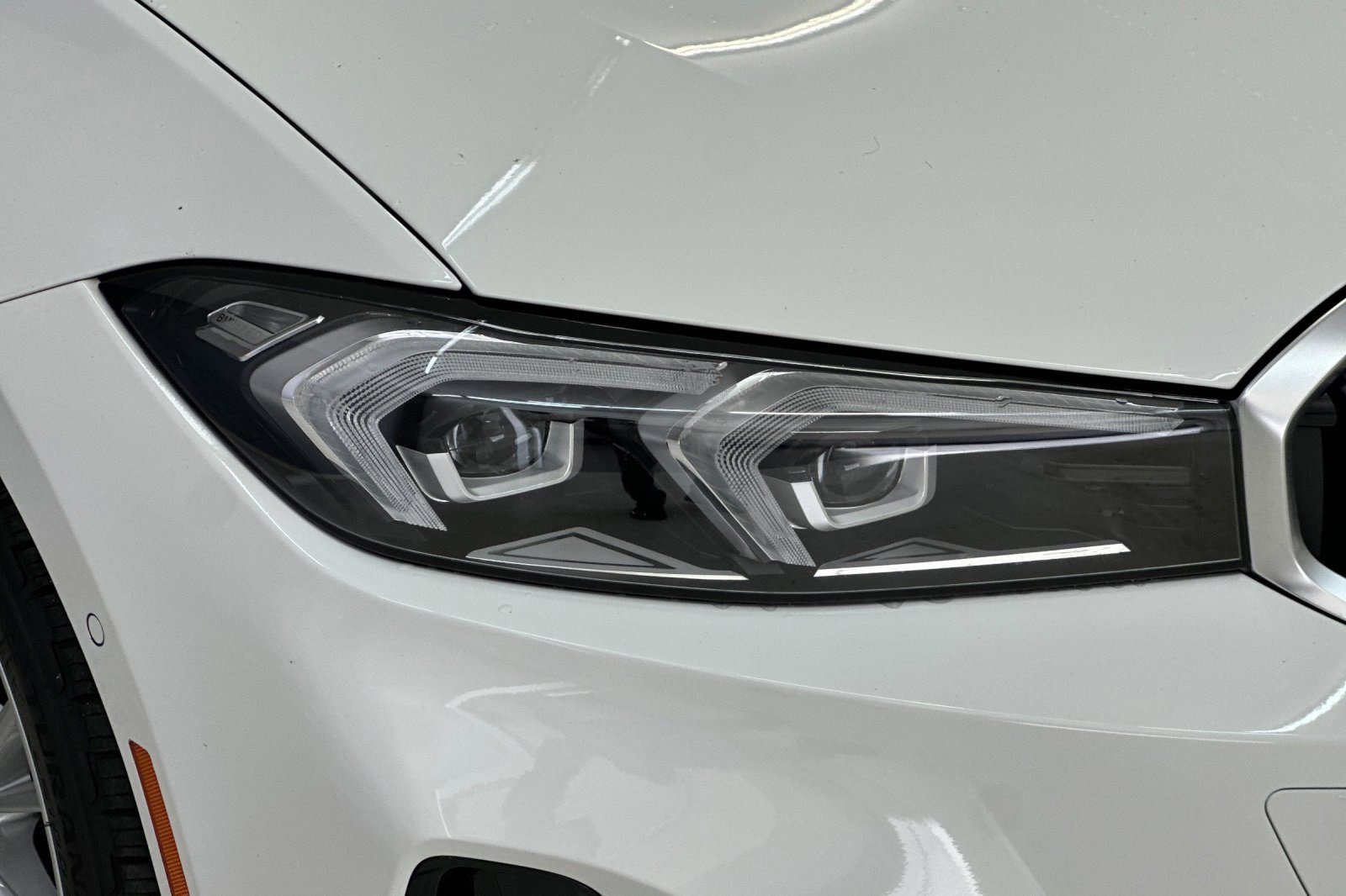 Certified 2024 BMW 330i Sedan w/ Convenience Package image 10