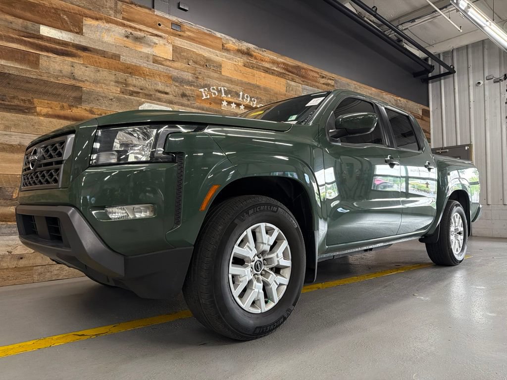 Used 2022 Nissan Frontier SV RWD image 2