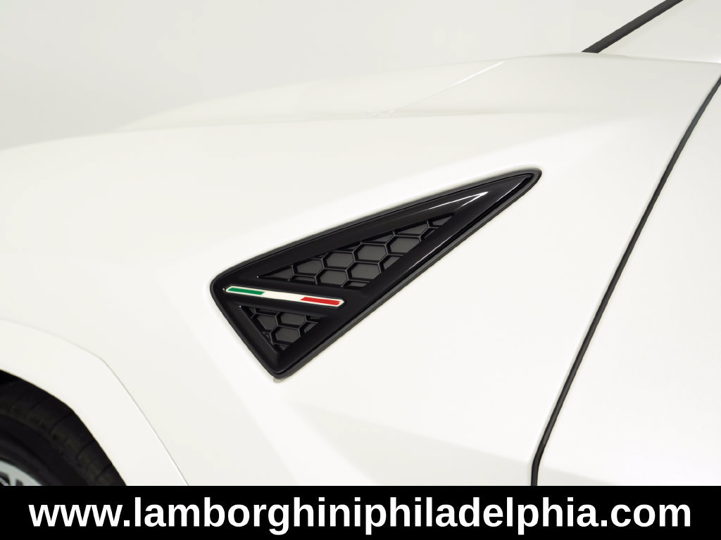 Used 2025 Lamborghini Urus SE AWD/4WD image 50