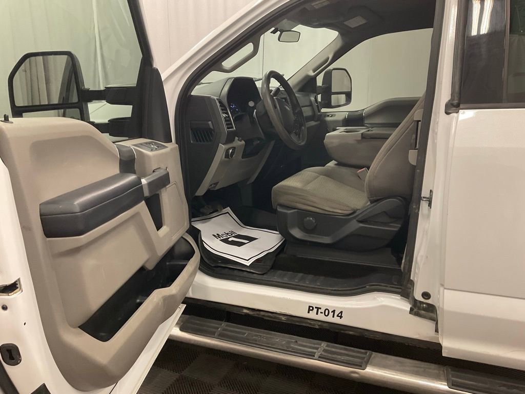 Used 2018 Ford F250 XLT w/ Snow Plow Prep Package image 4