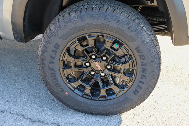 New 2026 GMC Canyon Elevation w/ Convenience Package image 5