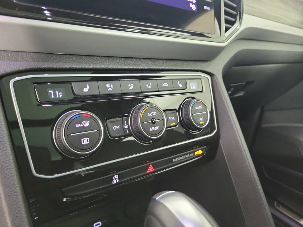 Used 2022 Volkswagen Atlas Cross Sport SE FWD image 27