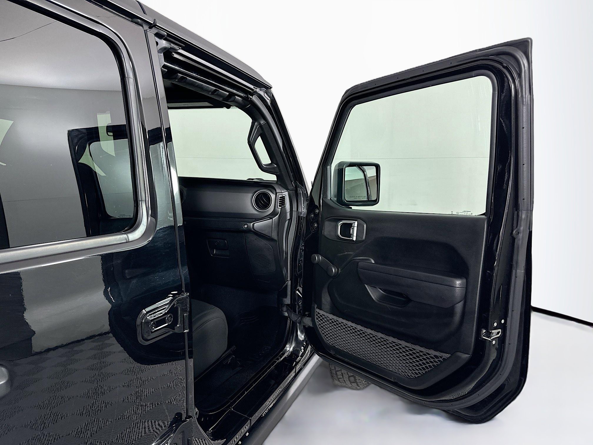 Used 2022 Jeep Gladiator Sport image 29