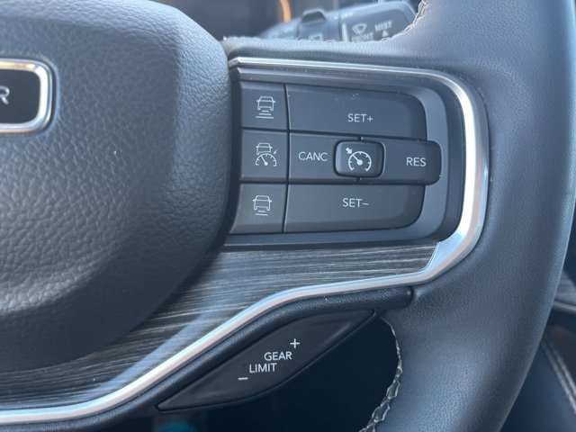 Used 2024 Jeep Wagoneer L Series II w/ Flexible Seating Group image 31