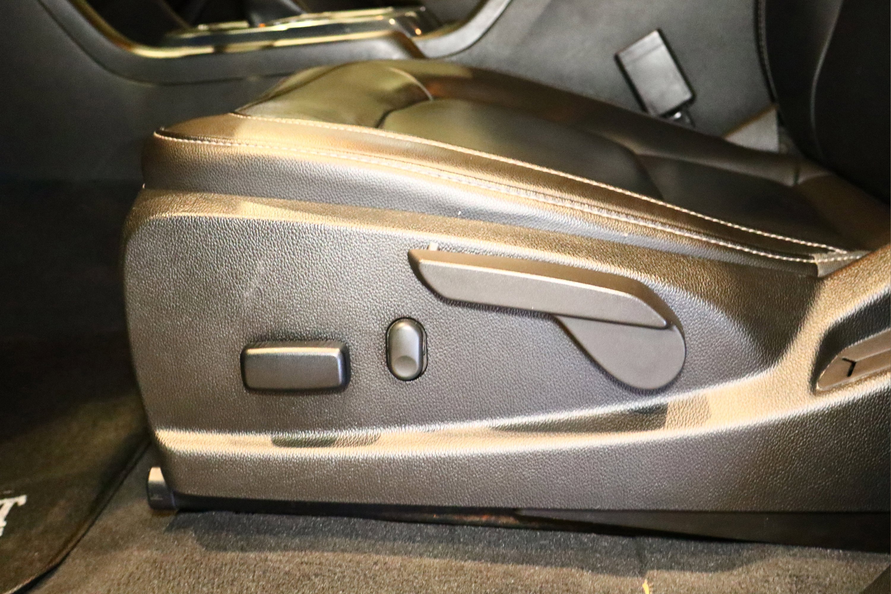 Used 2022 Chevrolet Colorado Z71 w/ Z71 Midnight Edition image 20