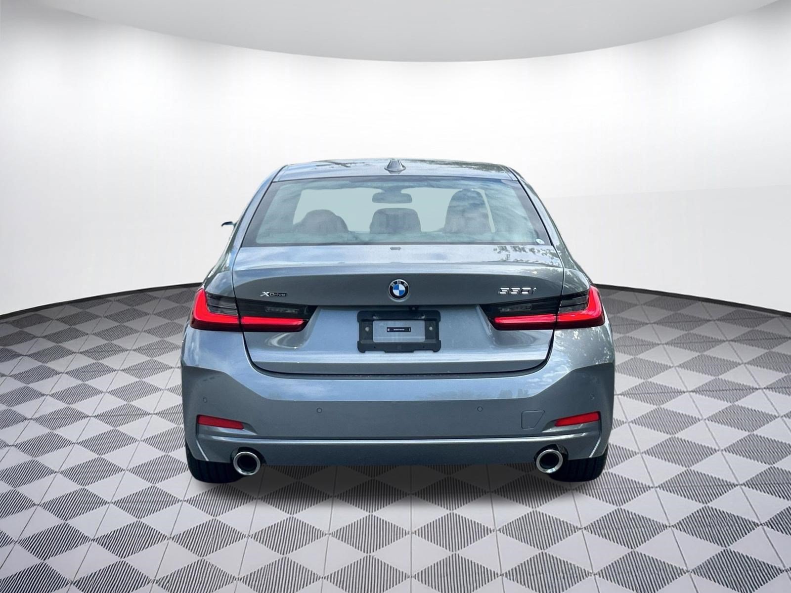 Used 2023 BMW 330i xDrive Sedan w/ Premium Package AWD/4WD image 10