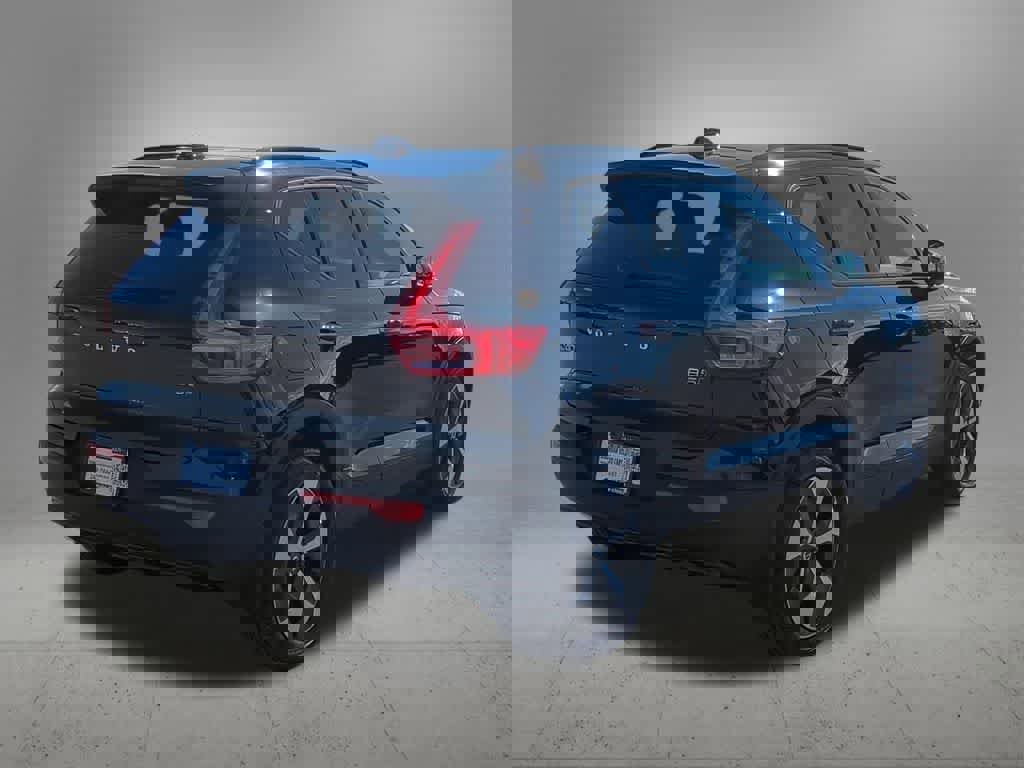 Used 2026 Volvo XC40 B5 Plus w/ Protection Package Premier image 6