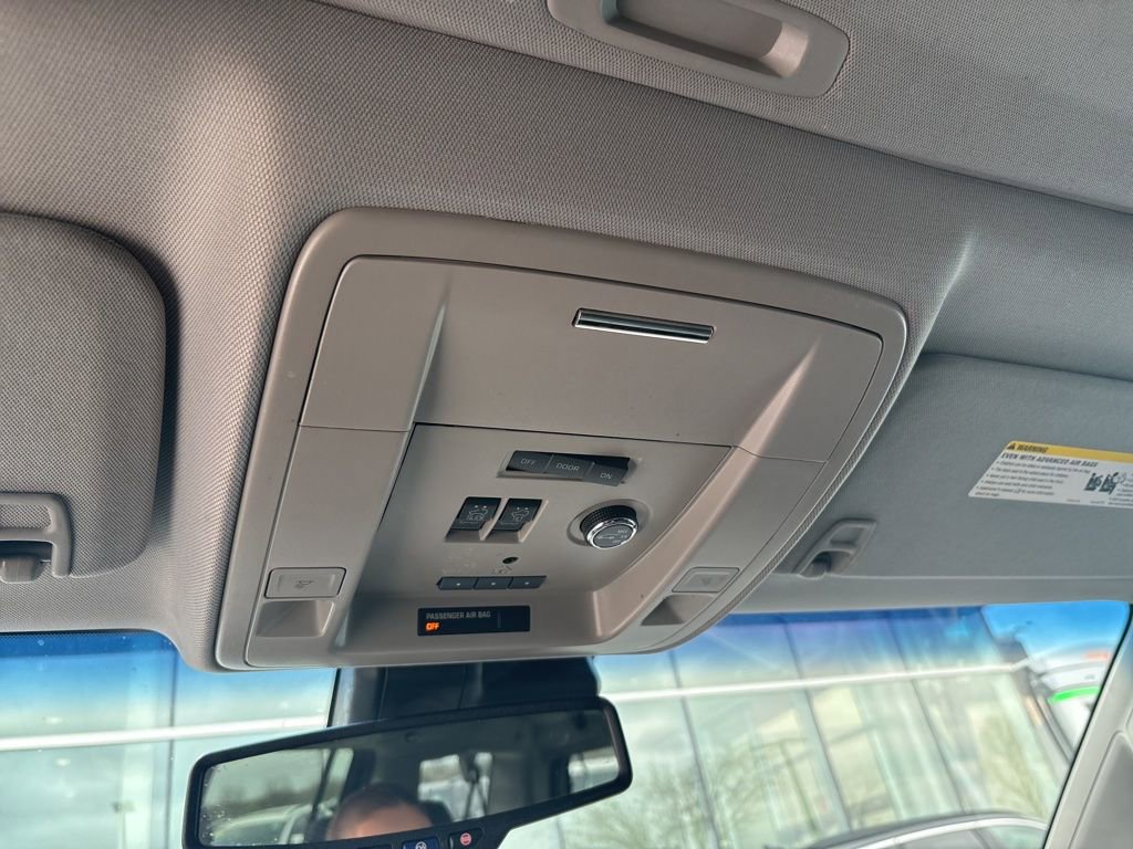 Used 2015 GMC Yukon XL Denali w/ Open Road Package image 8