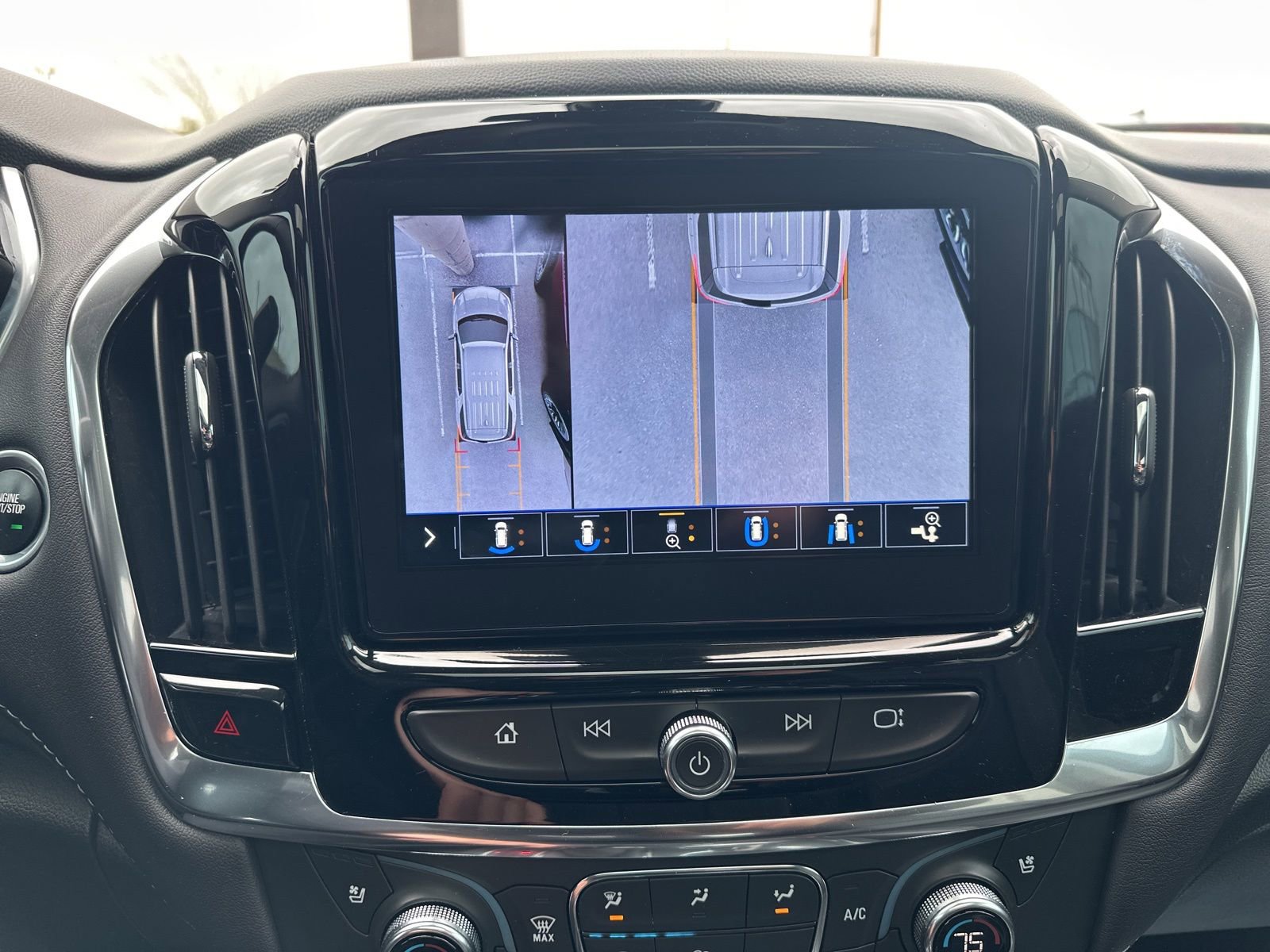 Used 2021 Chevrolet Traverse High Country FWD image 60
