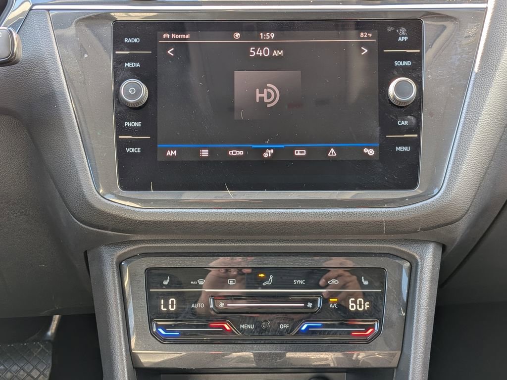 Used 2023 Volkswagen Tiguan SE image 13