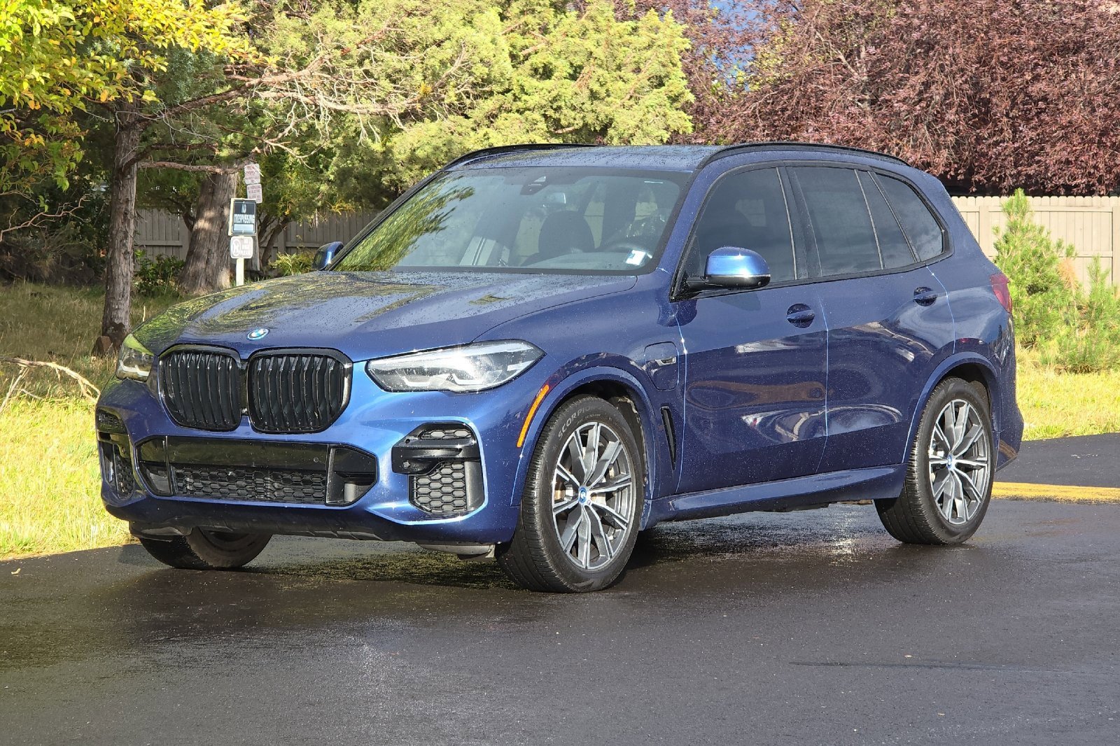 Used 2023 BMW X5 xDrive45e w/ M Sport Package image 9