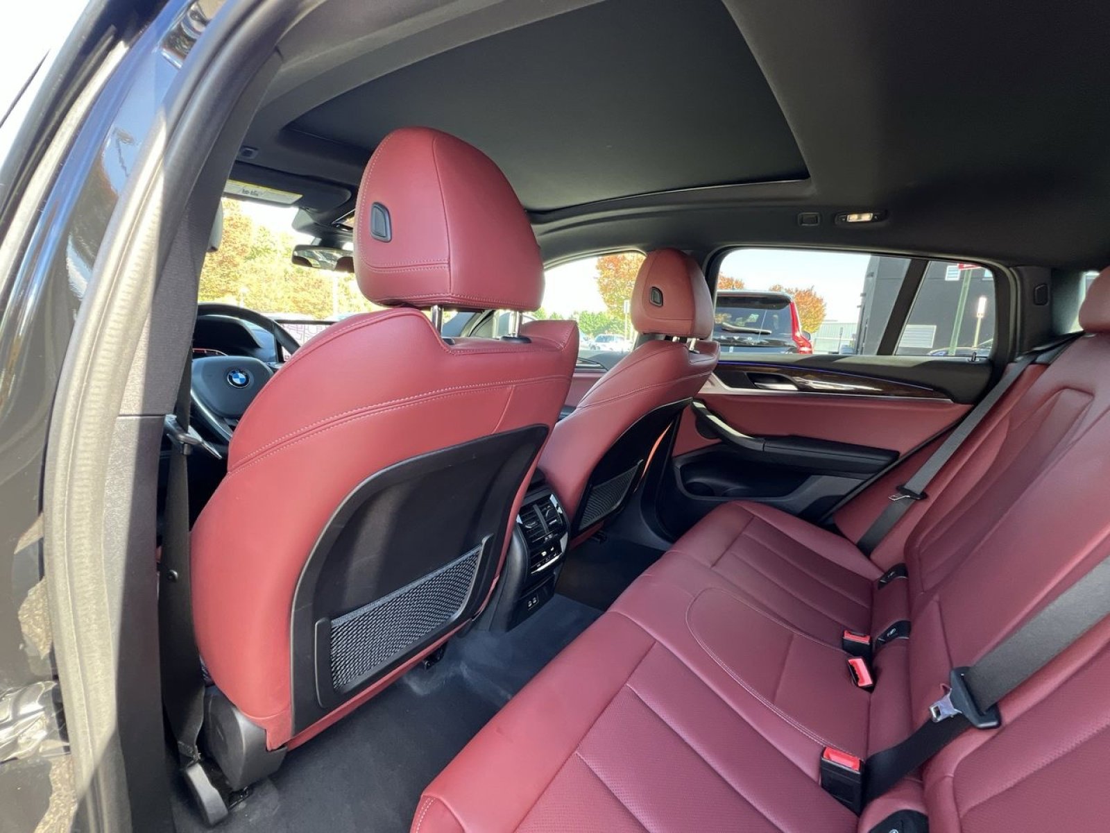 Used 2023 BMW X4 xDrive30i w/ Premium Package image 27