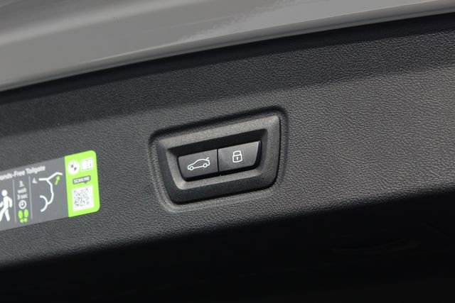 New 2026 BMW i4 xDrive40i w/ Premium Package image 9