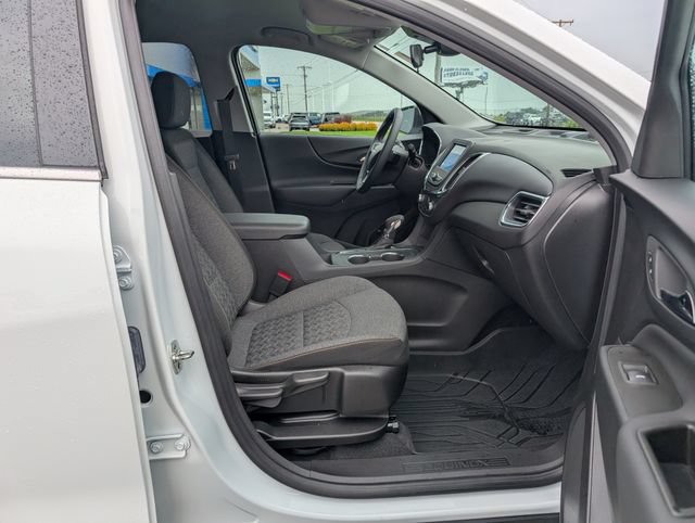 Used 2024 Chevrolet Equinox LT w/ LPO, Floor Liner Package AWD/4WD image 3
