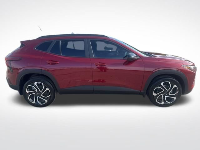 Used 2024 Chevrolet Trax RS w/ Sunroof Package image 6