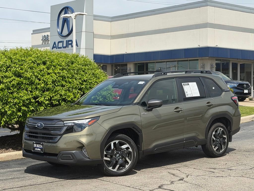 Used 2025 Subaru Forester Premium AWD/4WD image 1