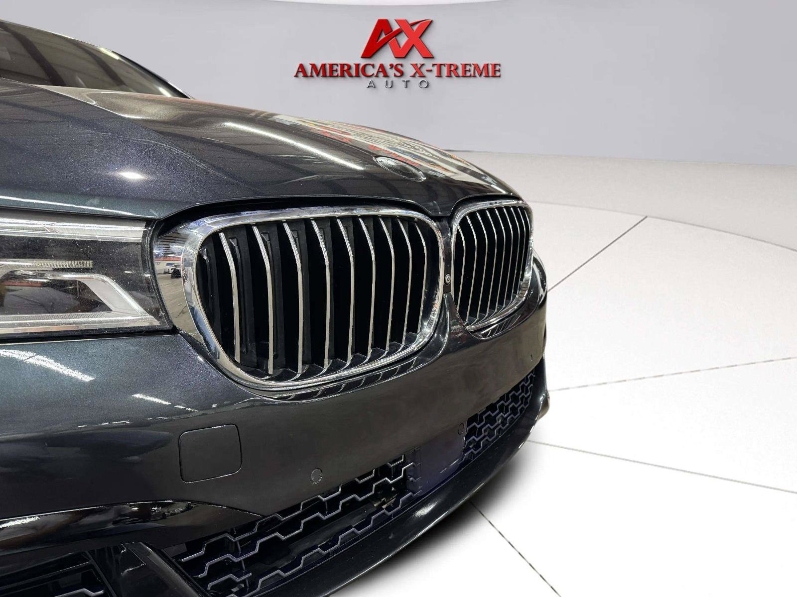 Used 2016 BMW 750i RWD image 9