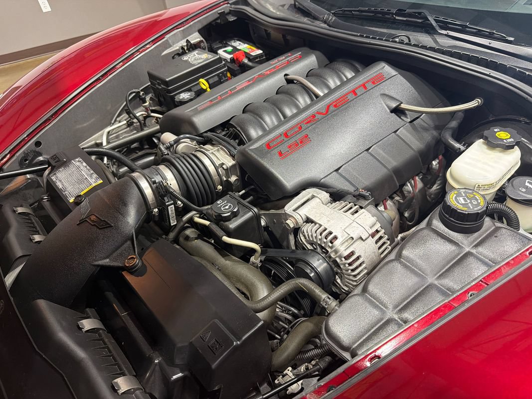 Used 2006 Chevrolet Corvette Convertible w/ Preferred Equipment Group RWD image 14