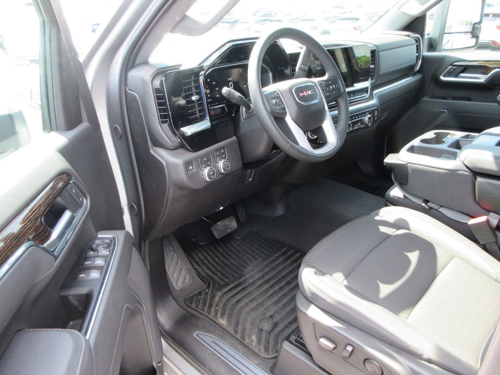 Certified 2026 GMC Sierra 2500 SLE w/ SLE Convenience Package AWD/4WD image 15
