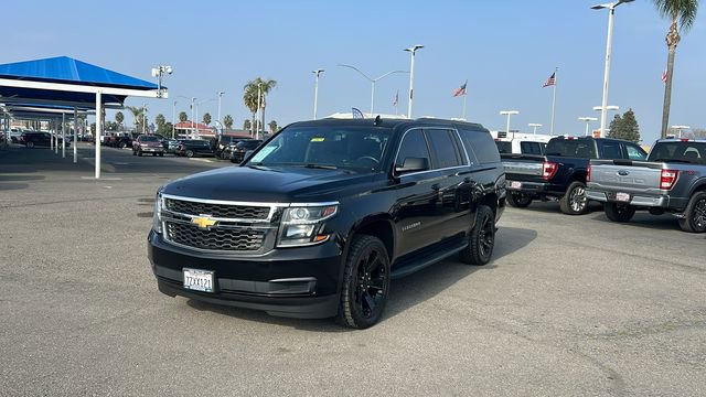 Used 2017 Chevrolet Suburban LT image 8