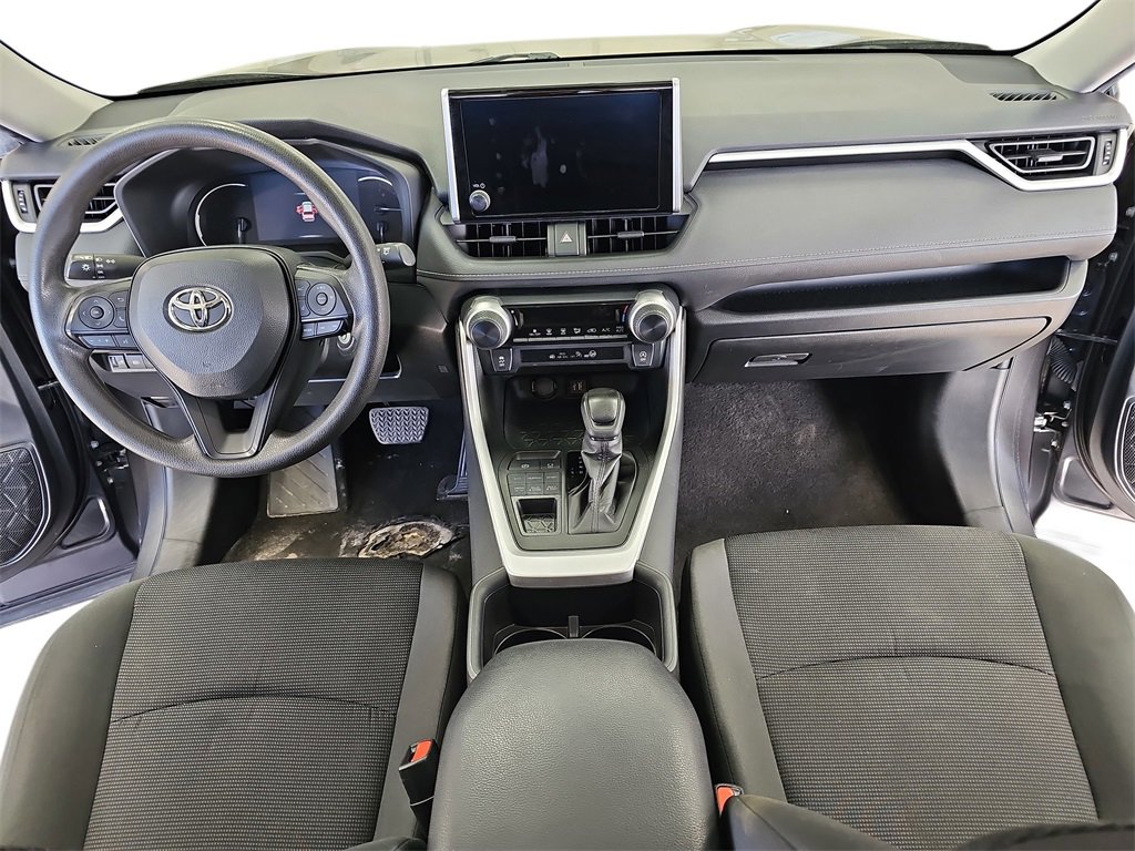 Used 2024 Toyota RAV4 LE image 9