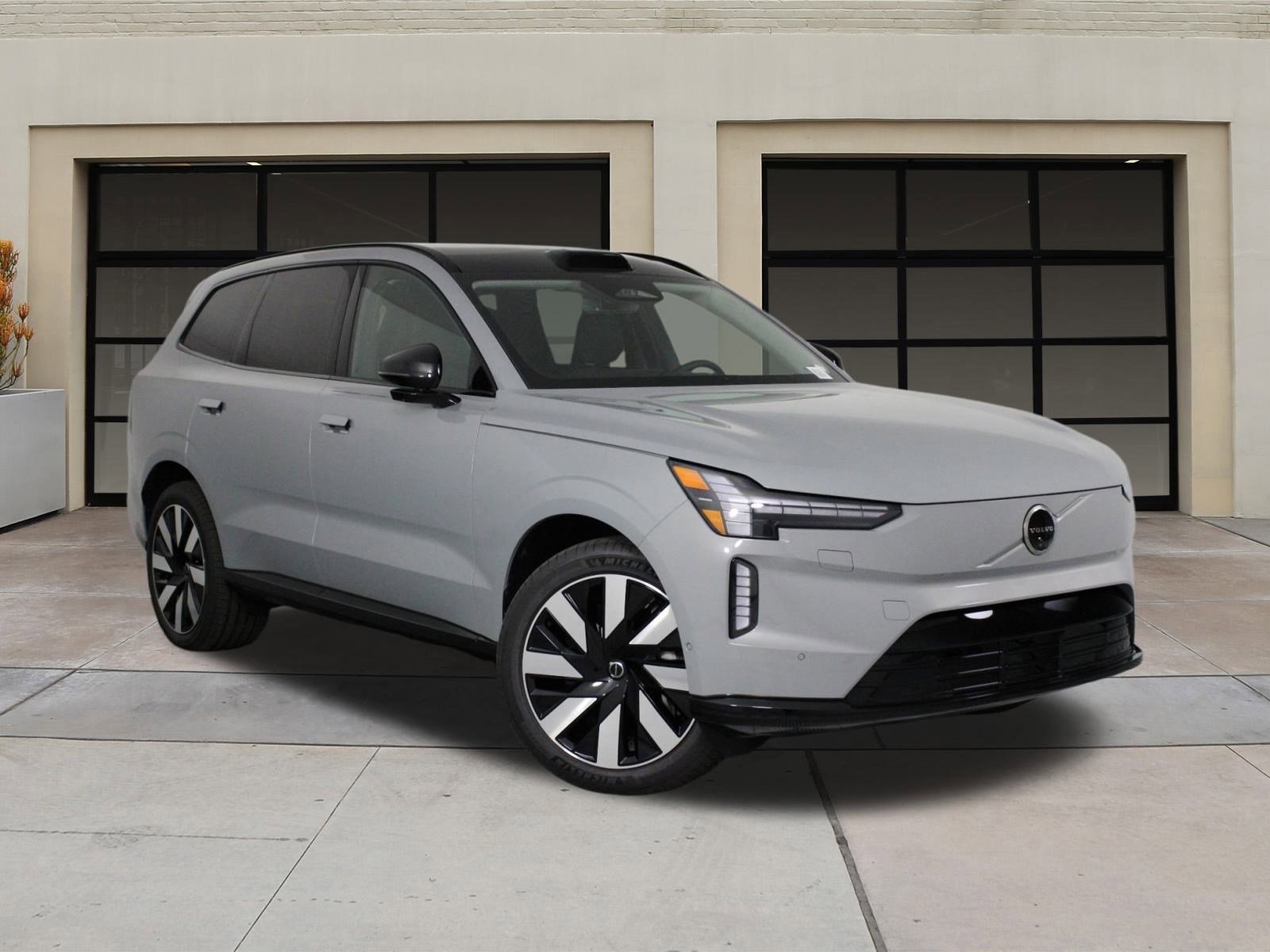 New 2025 Volvo EX90 Plus w/ Protection Package Premier image 18