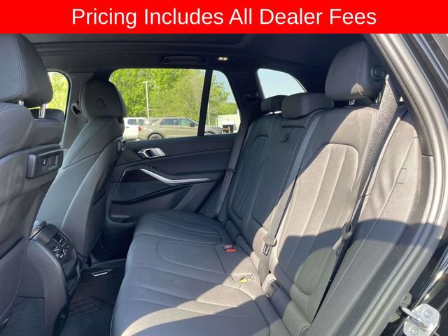 Used 2021 BMW X5 xDrive40i w/ Parking Assistance Package AWD/4WD image 17