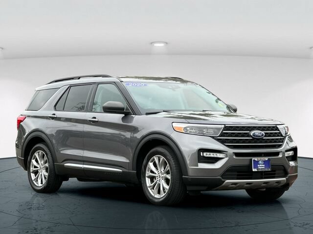 Used 2022 Ford Explorer XLT w/ Equipment Group 202A RWD image 8