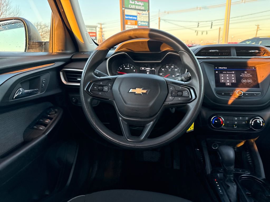 Used 2023 Chevrolet TrailBlazer LS image 14