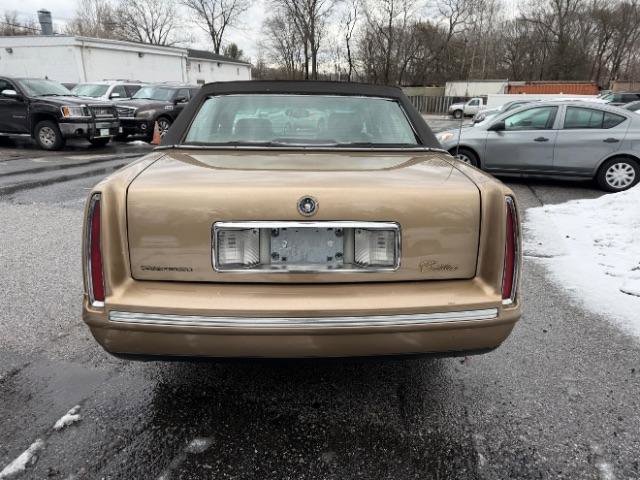 Used 1998 Cadillac De Ville FWD image 4