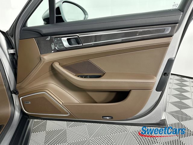 Used 2022 Porsche Panamera GTS image 43